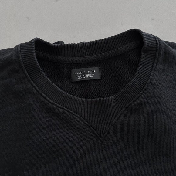 ZARA FITTED SLIT SWEATER IN BLACK - Picture 2 of 2